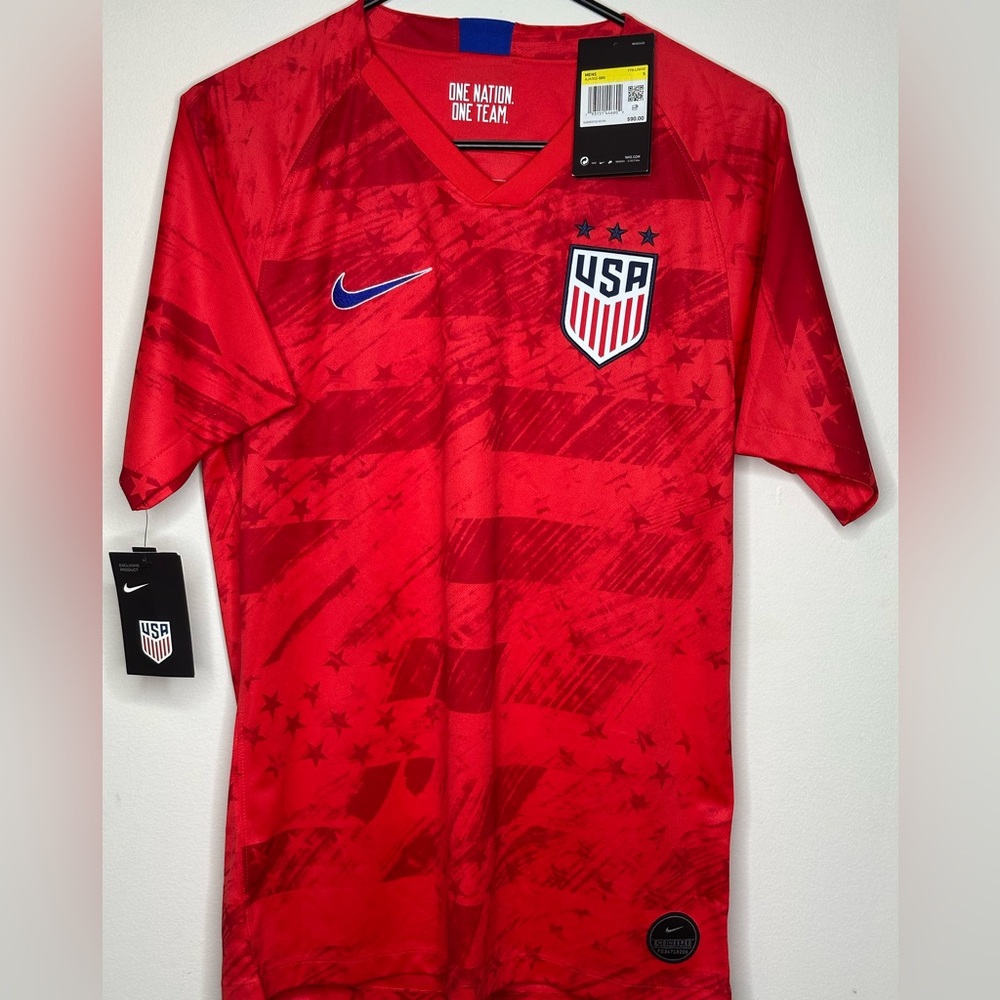 Nike USA National Soccer Team Jersey 2019 Red White & Blue. NWT SIZE S.